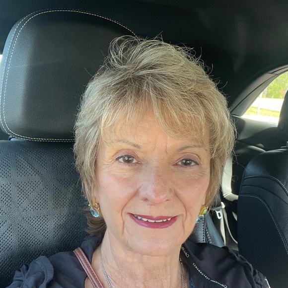 Meet your Posher, Posh - Picture 2 of 2